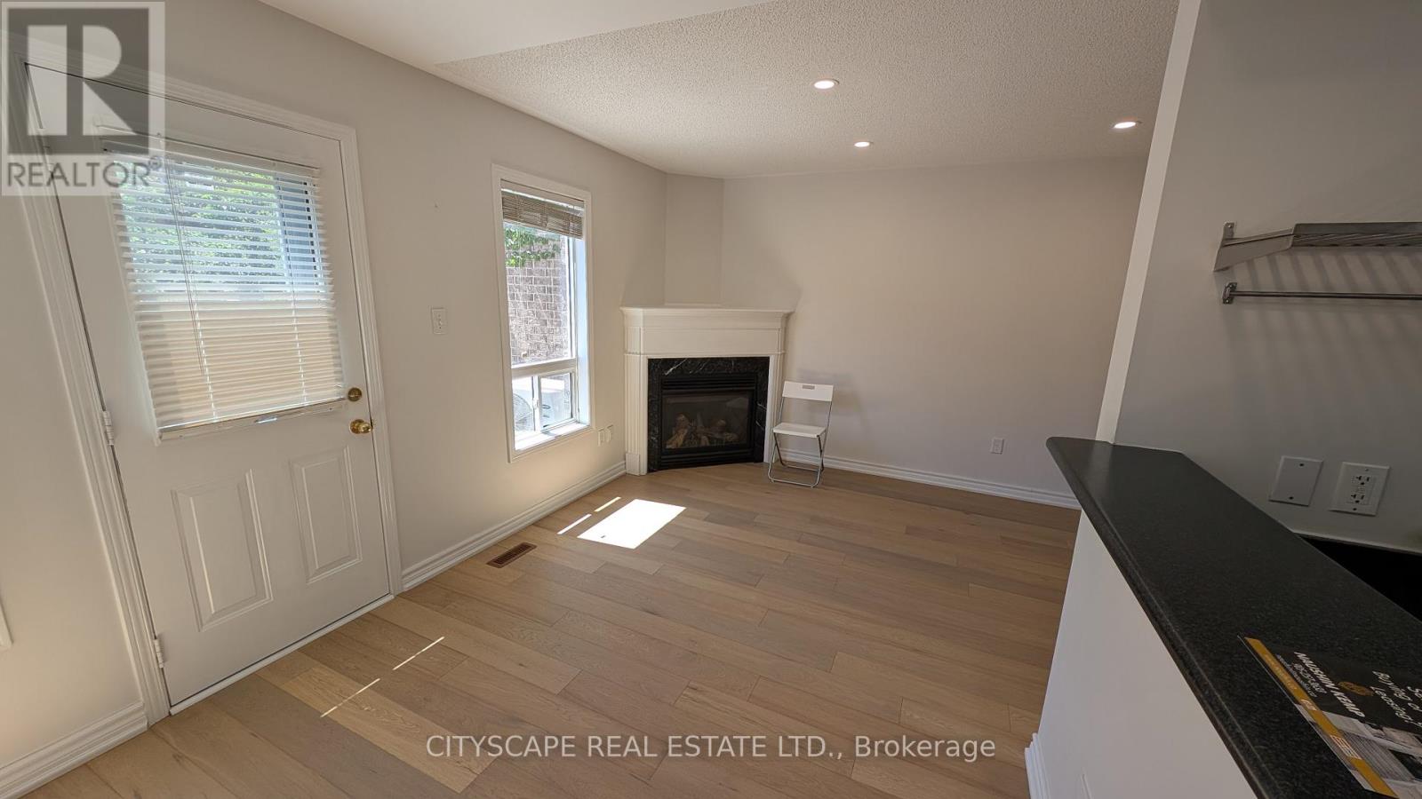 1850 Imperial Way, Burlington, Ontario  L7L 7M2 - Photo 8 - W13224304