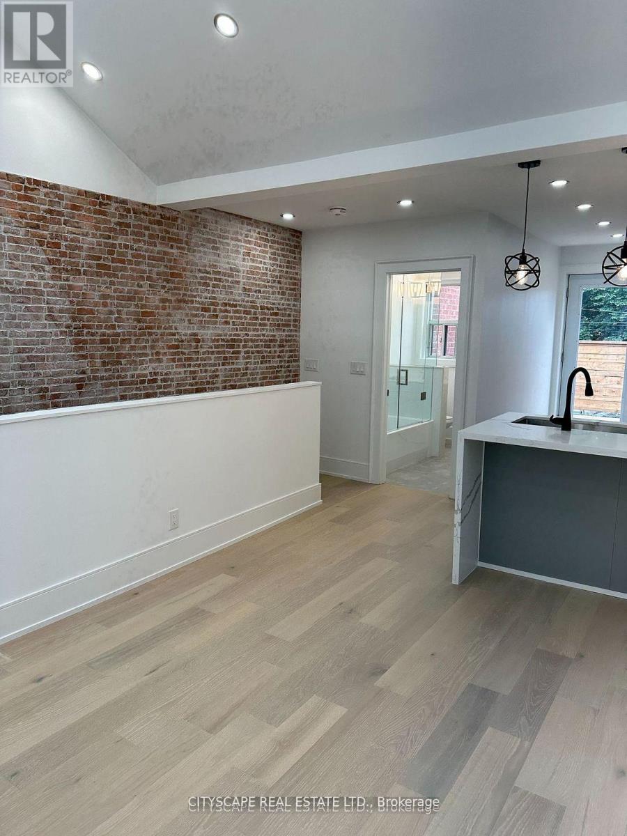 242 Christie Street, Toronto, Ontario  M6G 3B8 - Photo 5 - W13224330
