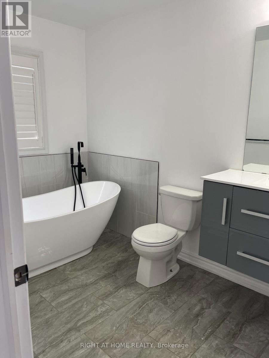 170 Golden Springs Drive, Brampton, Ontario  L7A 4N9 - Photo 10 - W13224438