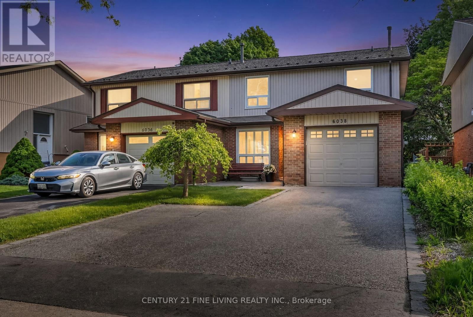 6038 Featherhead Crescent, Mississauga, Ontario  L5N 2B6 - Photo 1 - W13224466