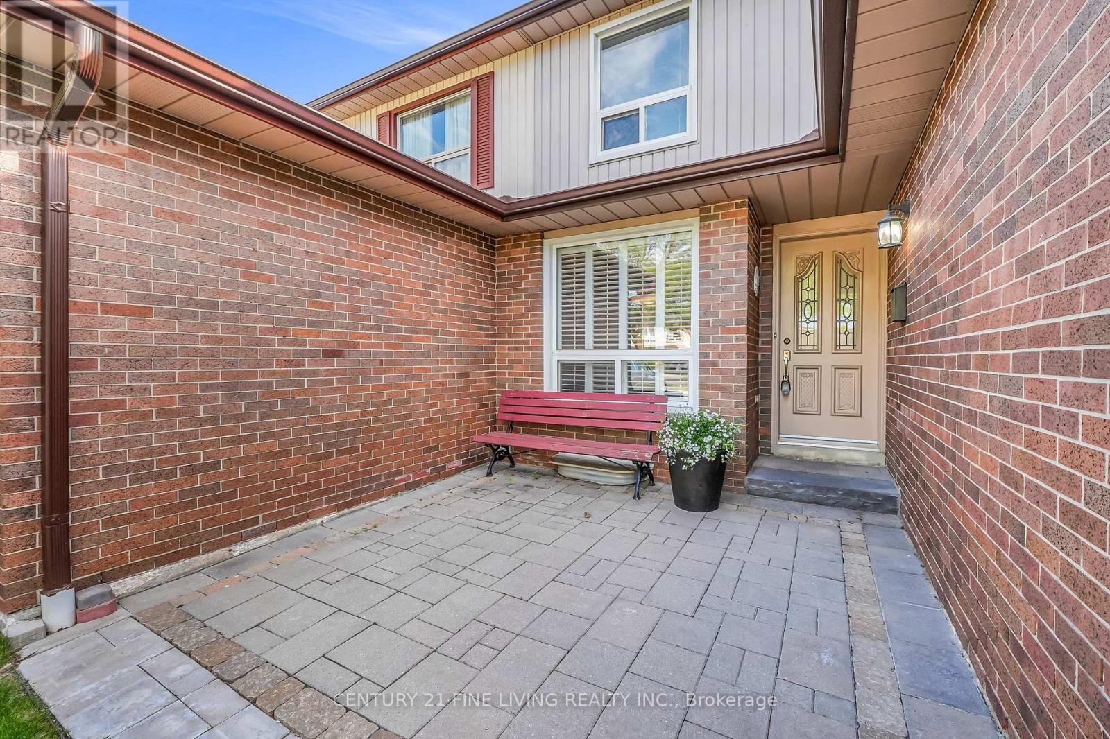 6038 Featherhead Crescent, Mississauga, Ontario  L5N 2B6 - Photo 3 - W13224466