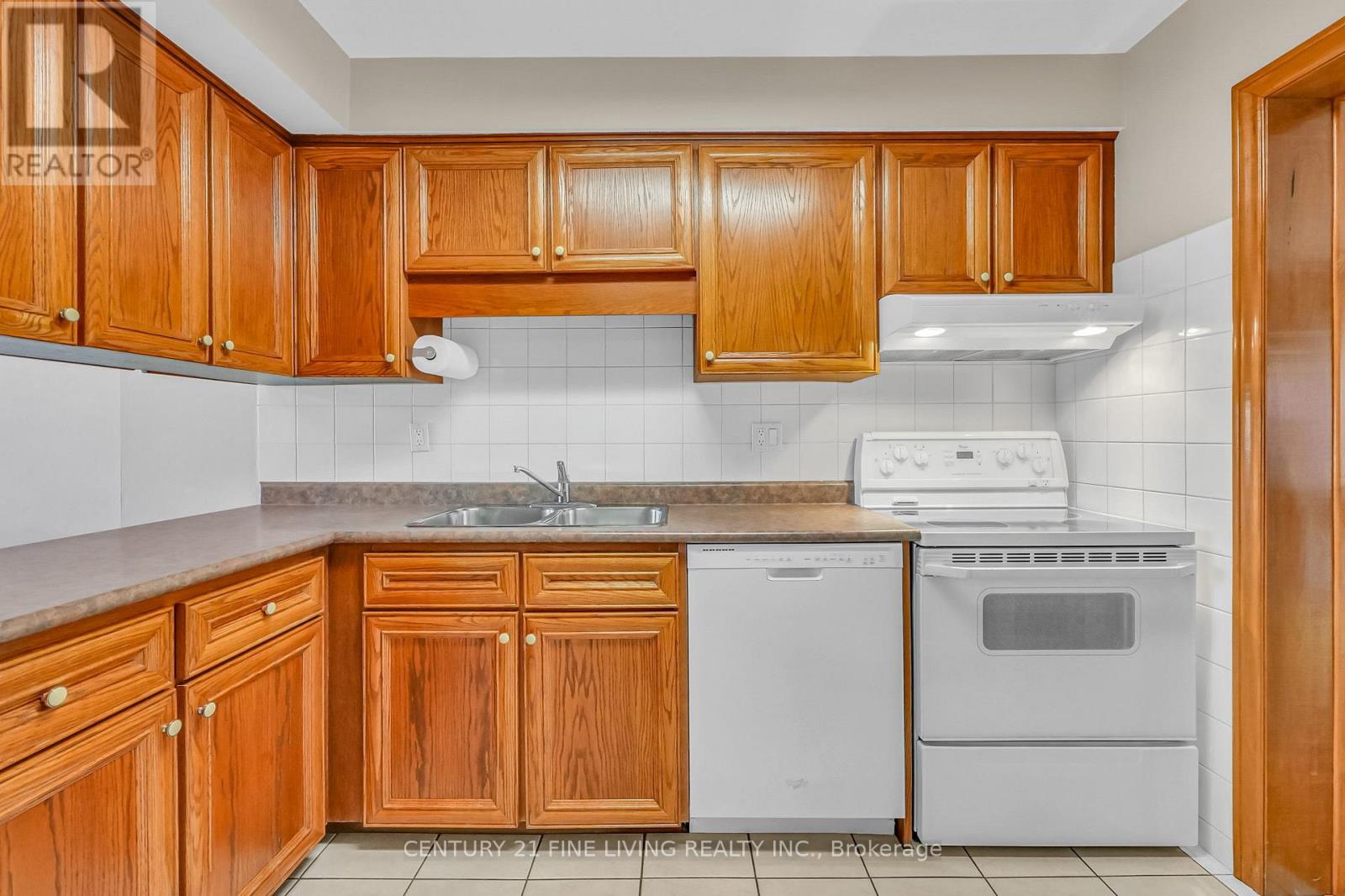 6038 Featherhead Crescent, Mississauga, Ontario  L5N 2B6 - Photo 8 - W13224466