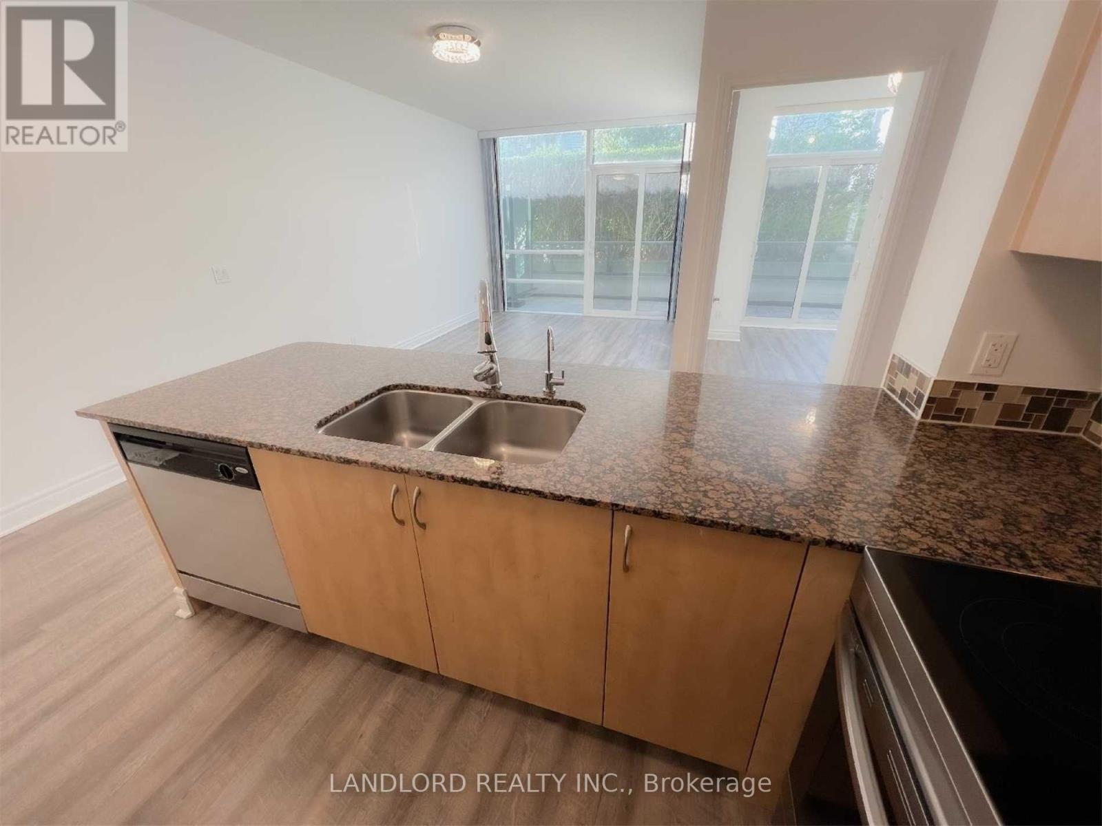 309 - 2240 Lakeshore Boulevard W, Toronto, Ontario M8V 1A5 - Photo 5 - W13224520