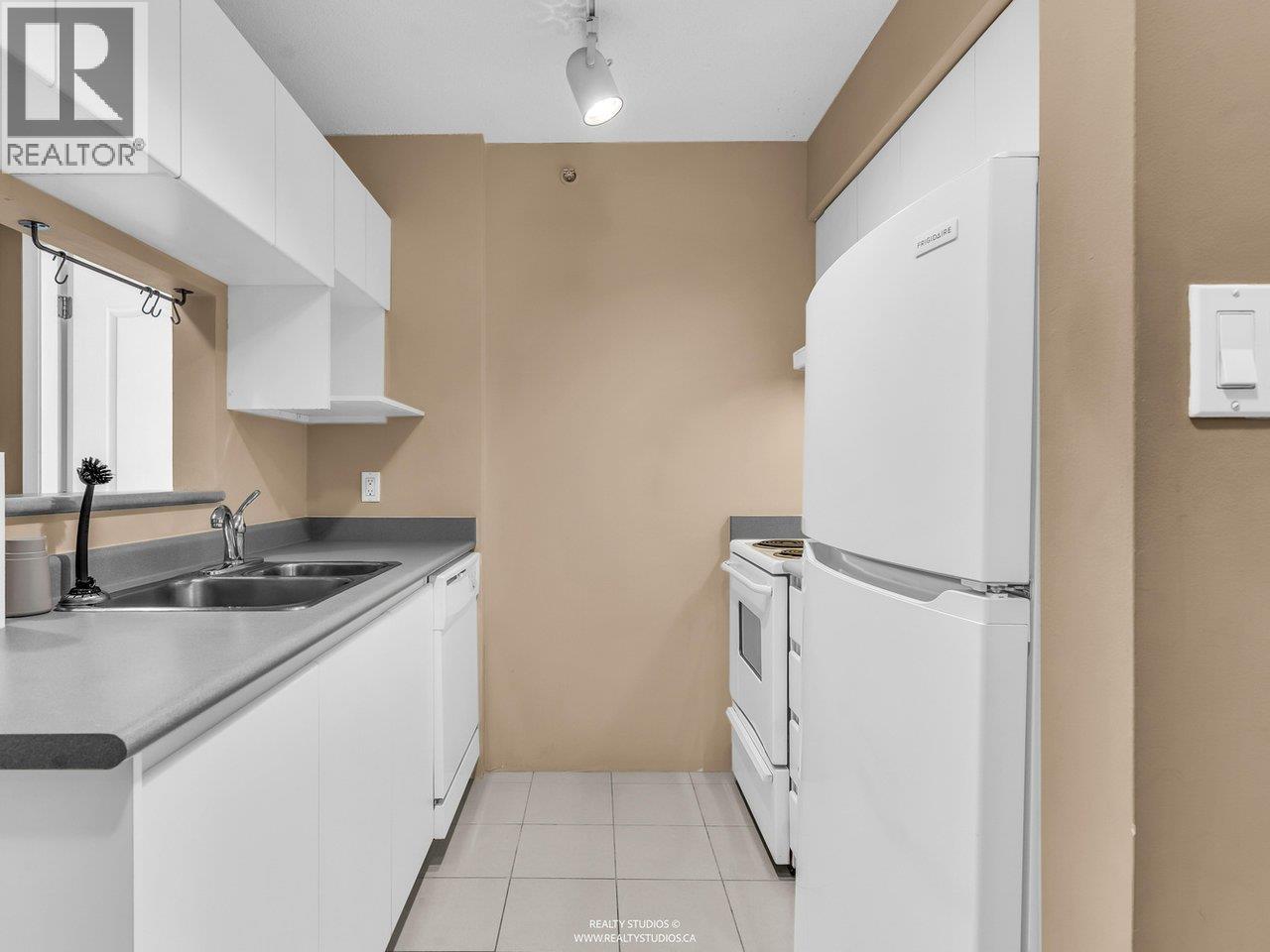 206 3489 Ascot Place, Vancouver, British Columbia  V5R 6B6 - Photo 5 - R3130339