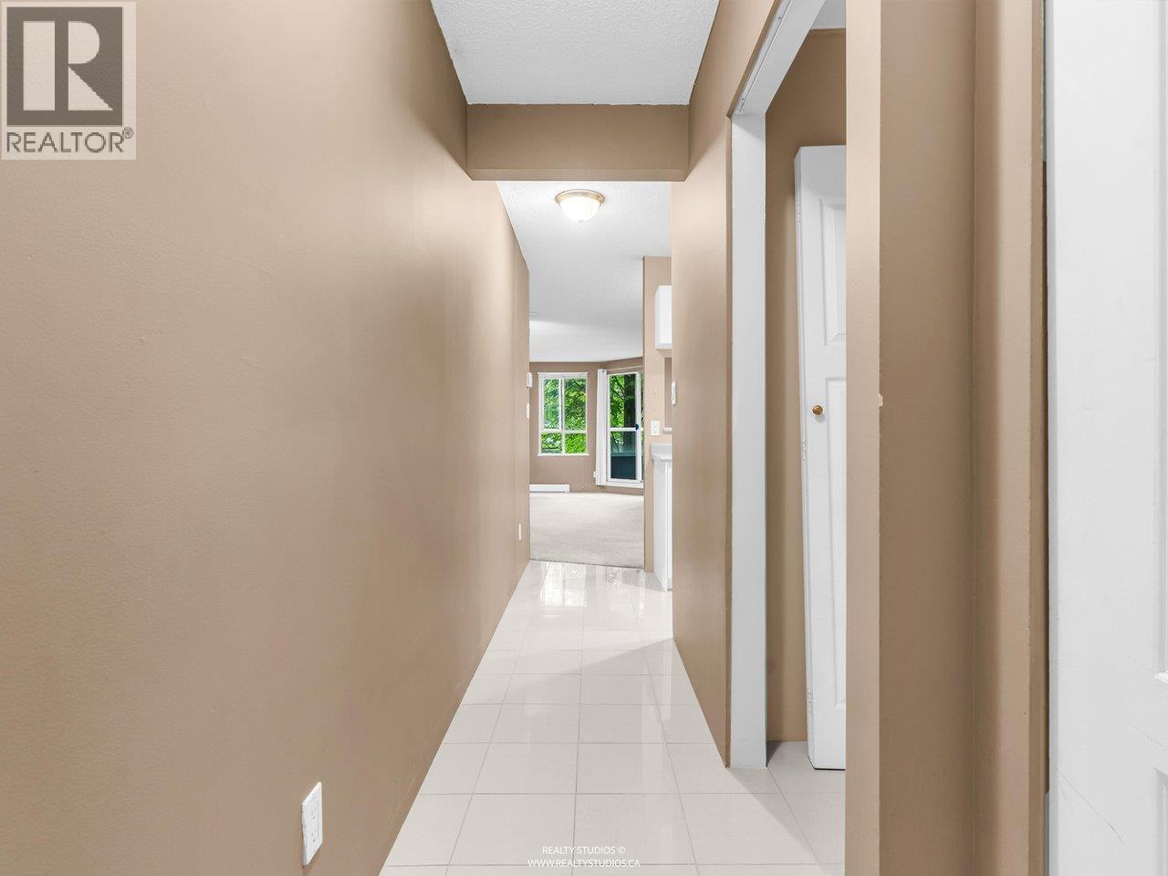 206 3489 Ascot Place, Vancouver, British Columbia  V5R 6B6 - Photo 3 - R3130339