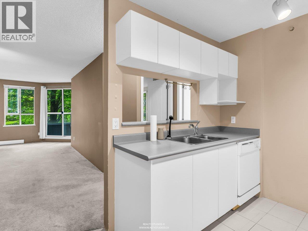 206 3489 Ascot Place, Vancouver, British Columbia  V5R 6B6 - Photo 4 - R3130339