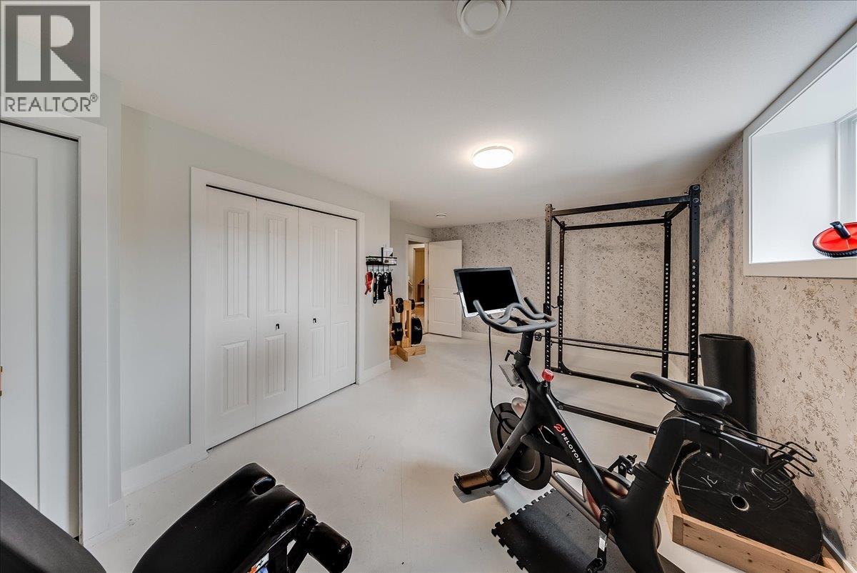 816 Columbia Road, Castlegar, British Columbia V1N 4K6 - Photo 38 - 10388402