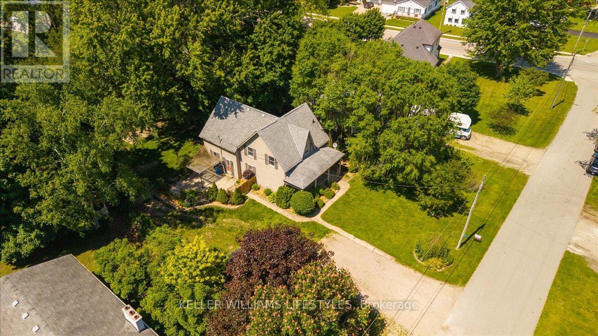 9 Elgin Street, Newbury, Ontario  N0L 1Z0 - Photo 2 - X13224686