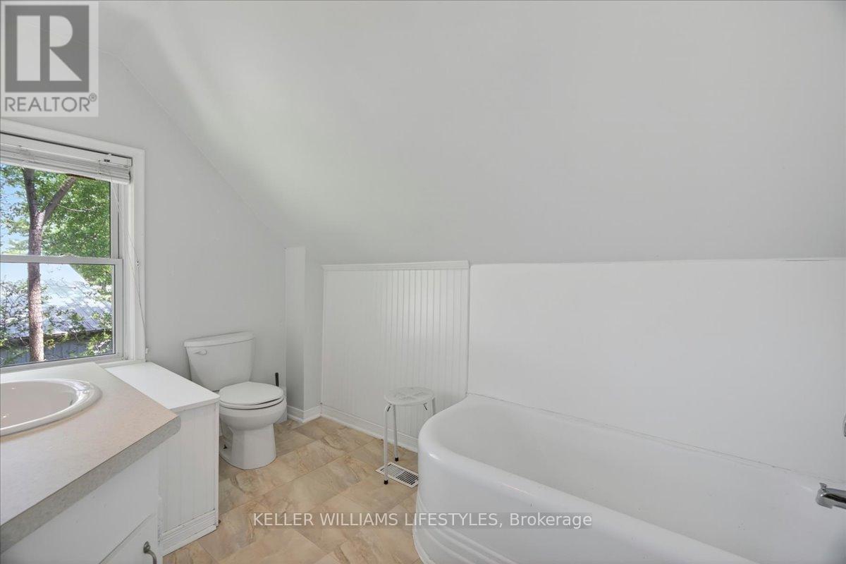 9 Elgin Street, Newbury, Ontario  N0L 1Z0 - Photo 21 - X13224686
