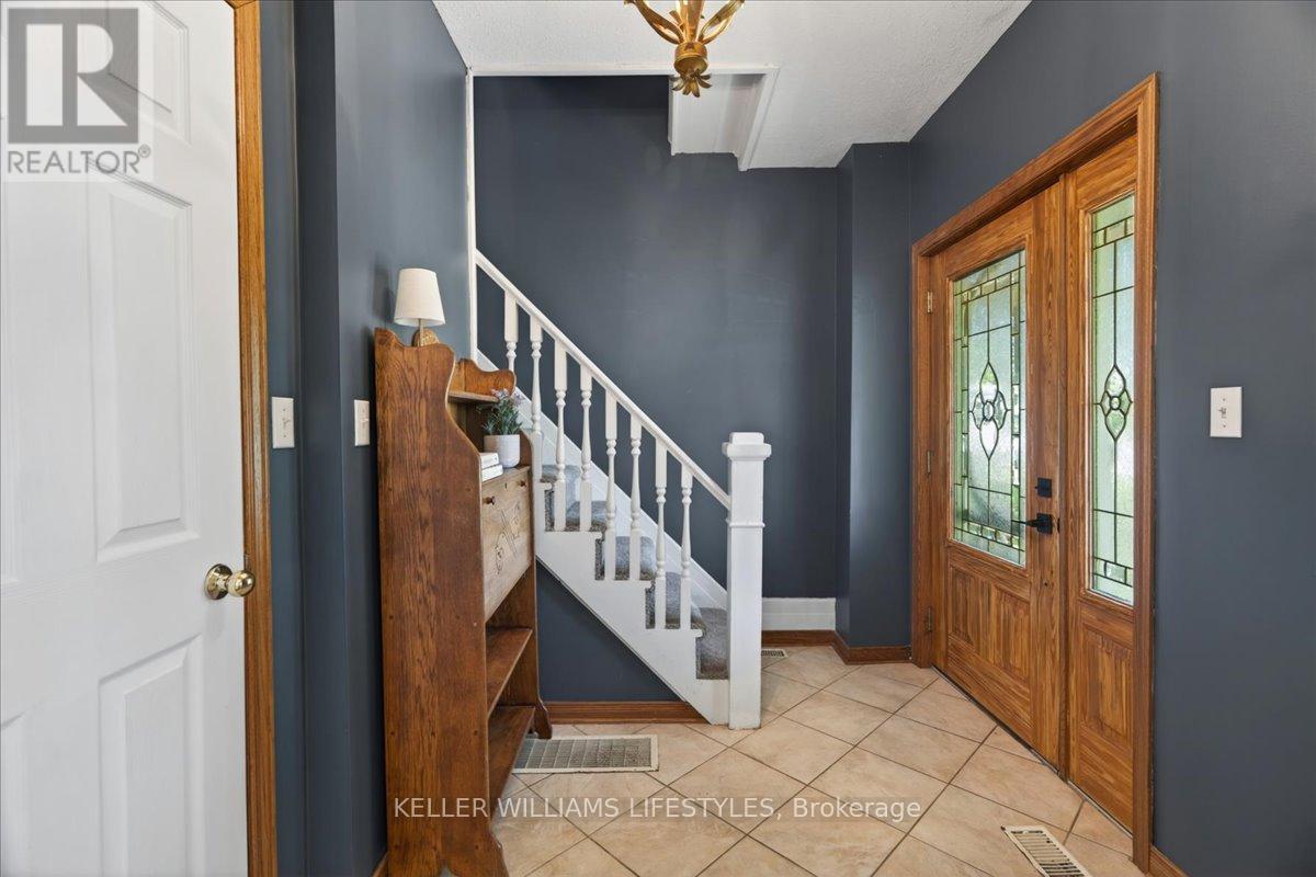 9 Elgin Street, Newbury, Ontario  N0L 1Z0 - Photo 4 - X13224686