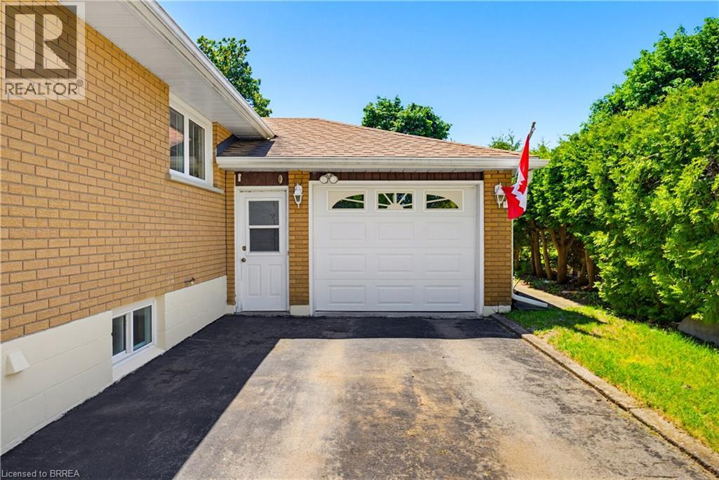 11 Marshall Street, Brantford, Ontario  N3R 3C8 - Photo 5 - 40833681
