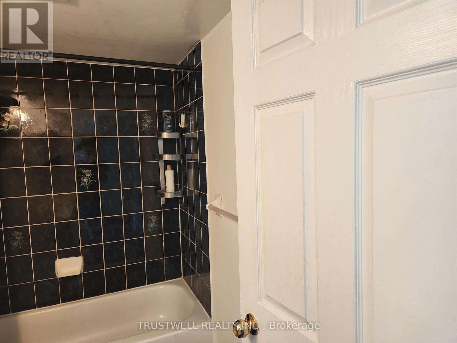 1015 - 28 Empress Avenue, Toronto, Ontario  M2N 6Z7 - Photo 4 - C13224526