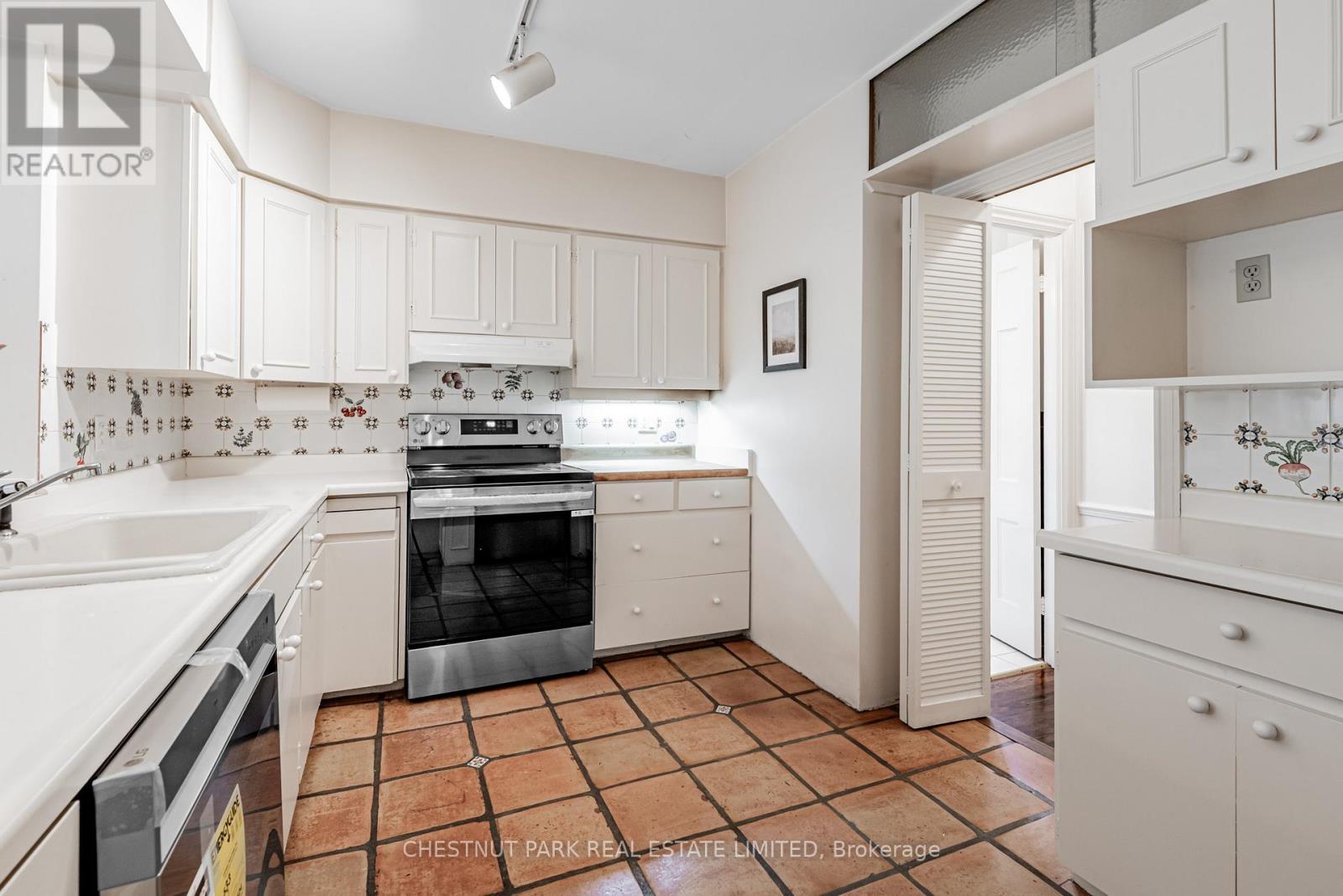 56 Rochester Avenue, Toronto, Ontario  M4N 1N8 - Photo 11 - C13224548