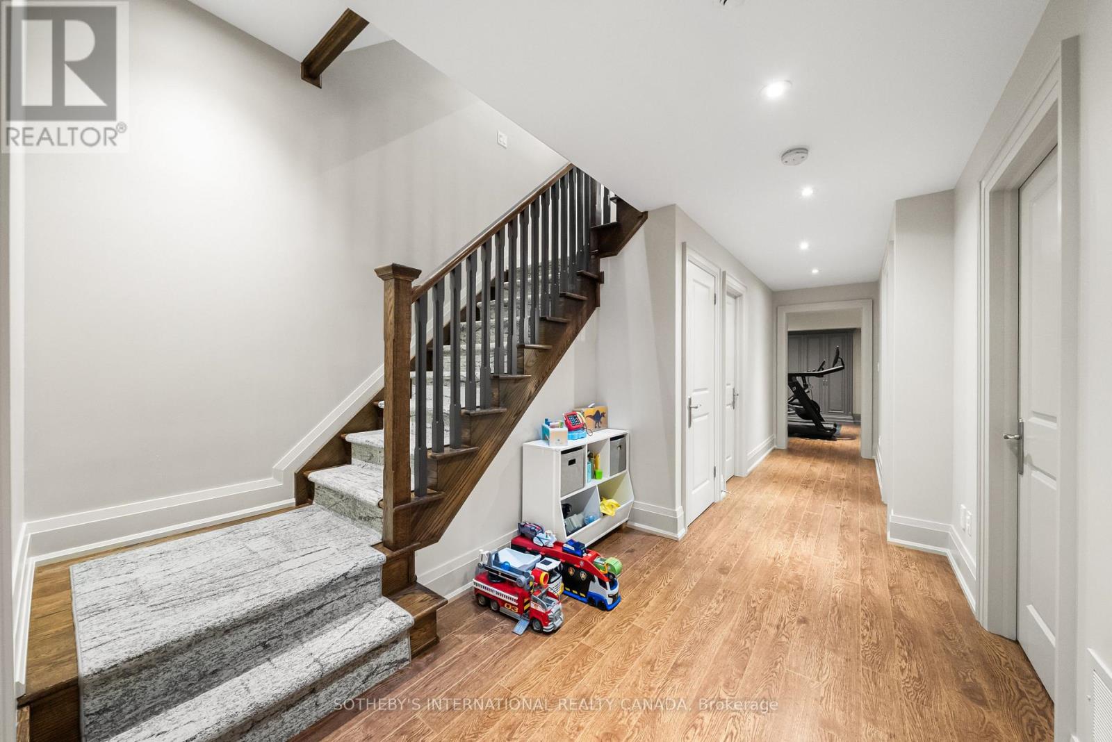 200 Donlea Drive, Toronto, Ontario  M4G 2M9 - Photo 37 - C13224592