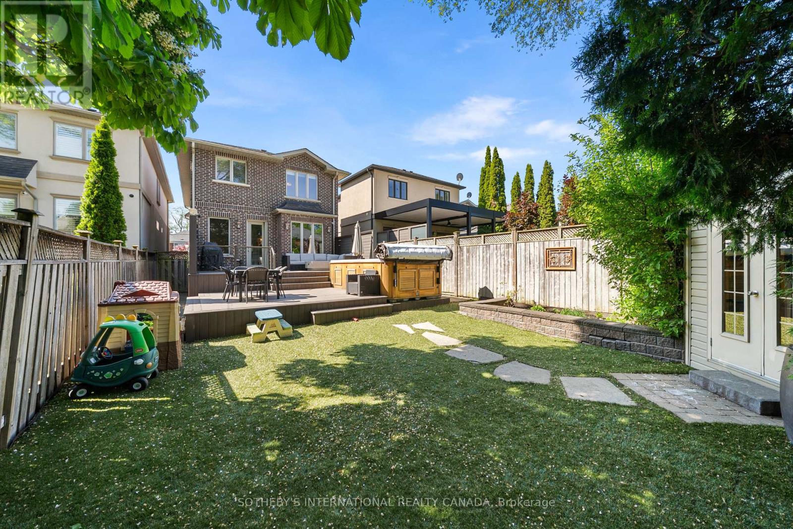 200 Donlea Drive, Toronto, Ontario  M4G 2M9 - Photo 45 - C13224592