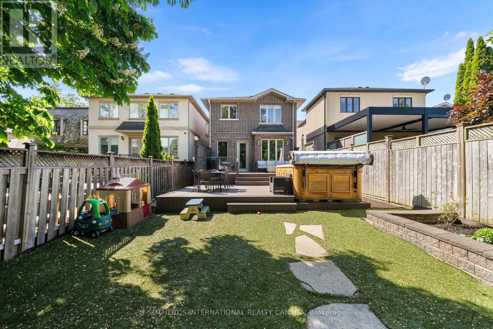 200 Donlea Drive, Toronto, Ontario  M4G 2M9 - Photo 49 - C13224592