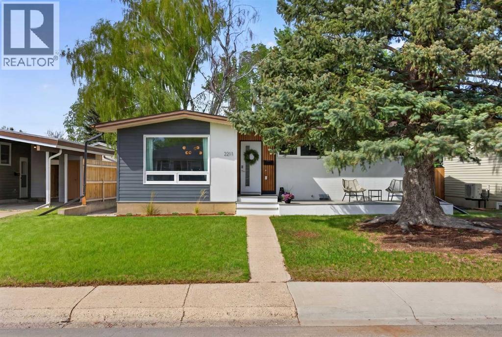 2211 18 Avenue S, Lethbridge, Alberta  T1K 1C7 - Photo 1 - A2315159