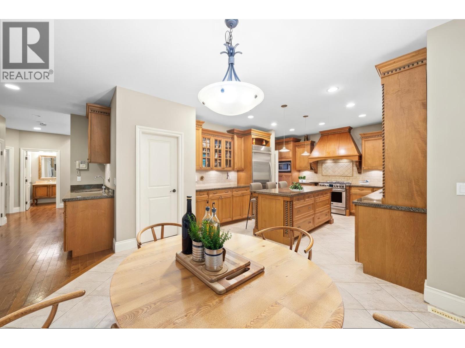 88 Eagle Pass, Port Moody, British Columbia  V3H 5E7 - Photo 16 - R3130264