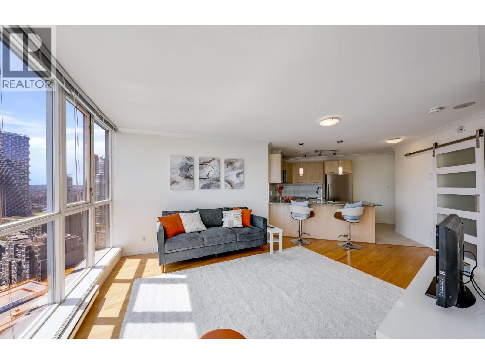 Listing image 6