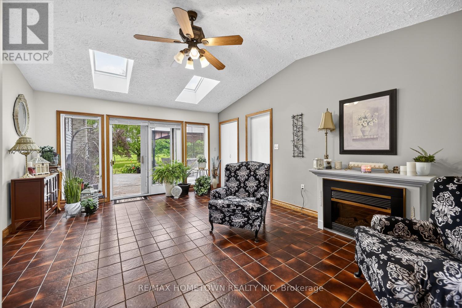 1599 County Rd 2 Road, Front Of Yonge, Ontario  K0E 1R0 - Photo 16 - X13224674