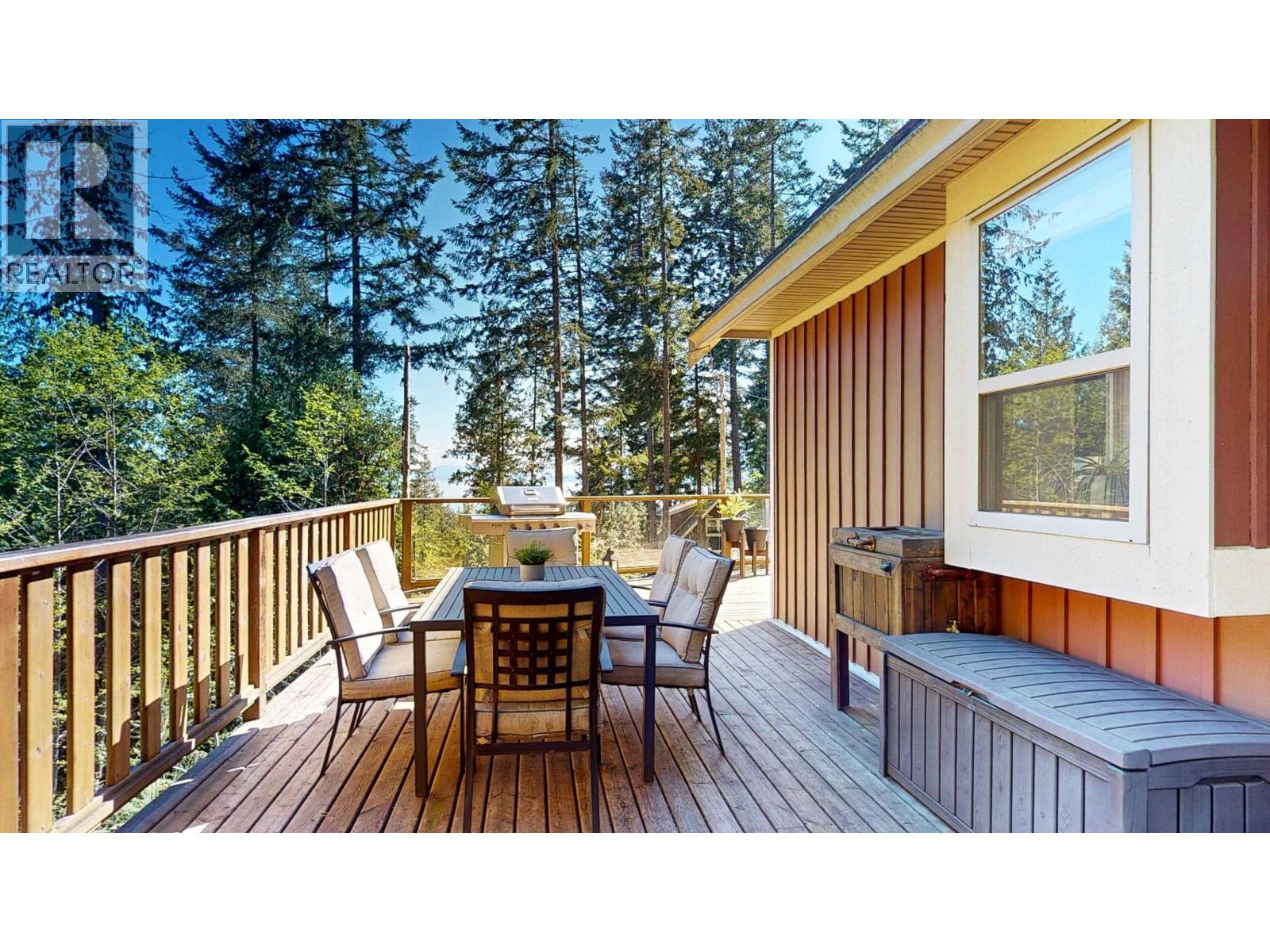 13555 Lee Road, Garden Bay, British Columbia  V0N 1S1 - Photo 13 - R3130411