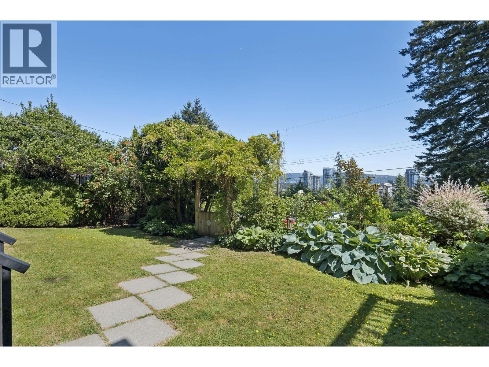 1225 Adderley Street, North Vancouver, British Columbia  V7L 1T6 - Photo 28 - R3130431