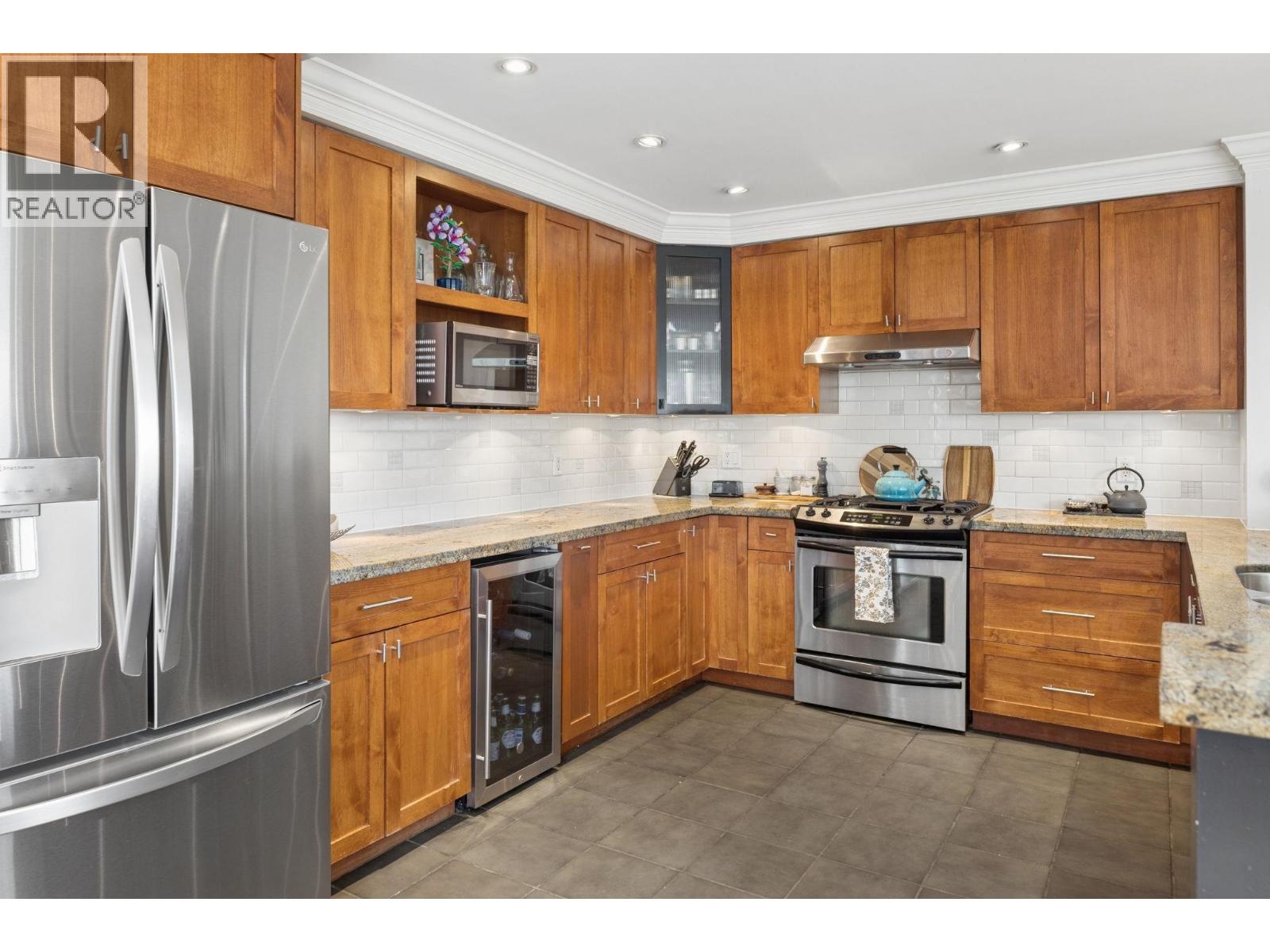 1225 Adderley Street, North Vancouver, British Columbia  V7L 1T6 - Photo 7 - R3130431