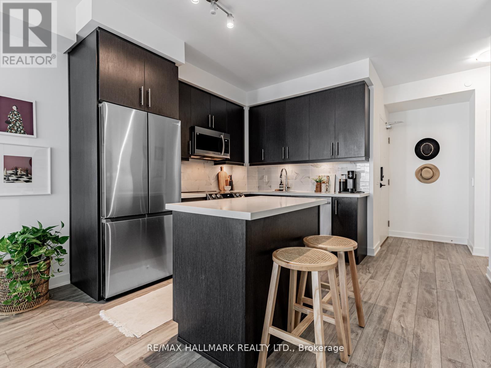 404 - 105 Oneida Crescent, Richmond Hill, Ontario  L4B 0H6 - Photo 5 - N13224538