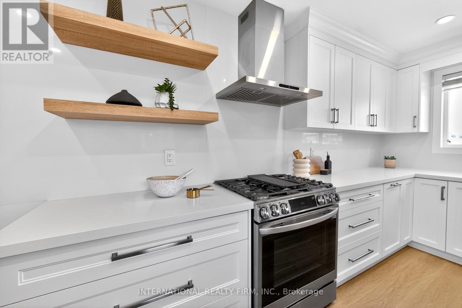 26 Dellbrook Crescent, Toronto, Ontario  M9L 1E2 - Photo 12 - W13224576
