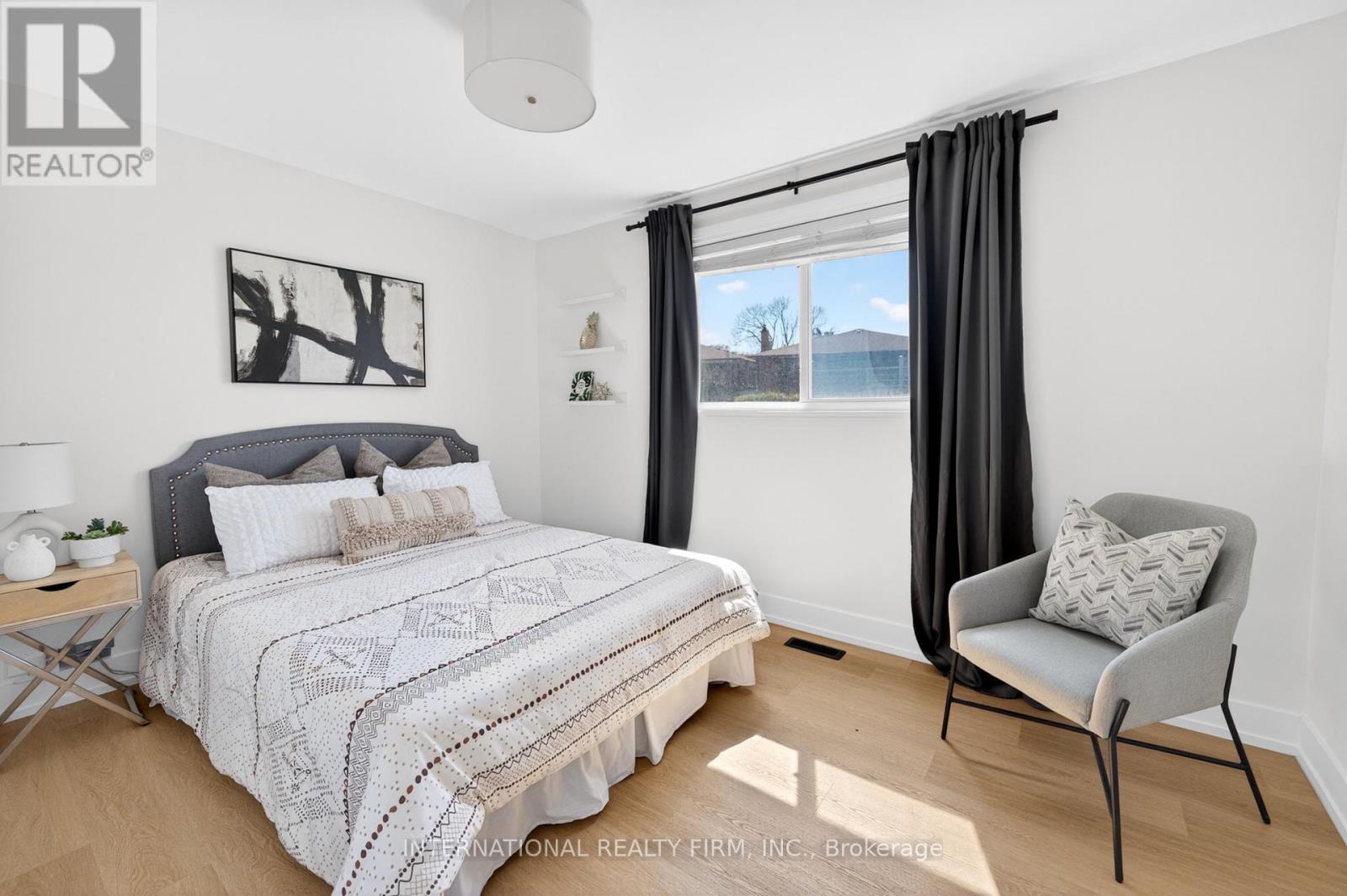 26 Dellbrook Crescent, Toronto, Ontario  M9L 1E2 - Photo 17 - W13224576