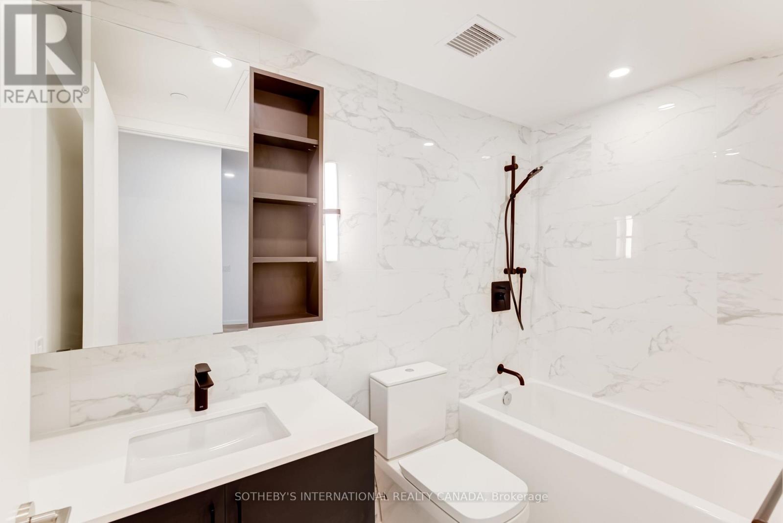 429 - 689 The Queensway, Toronto, Ontario  M8Y 1L1 - Photo 18 - W13224642