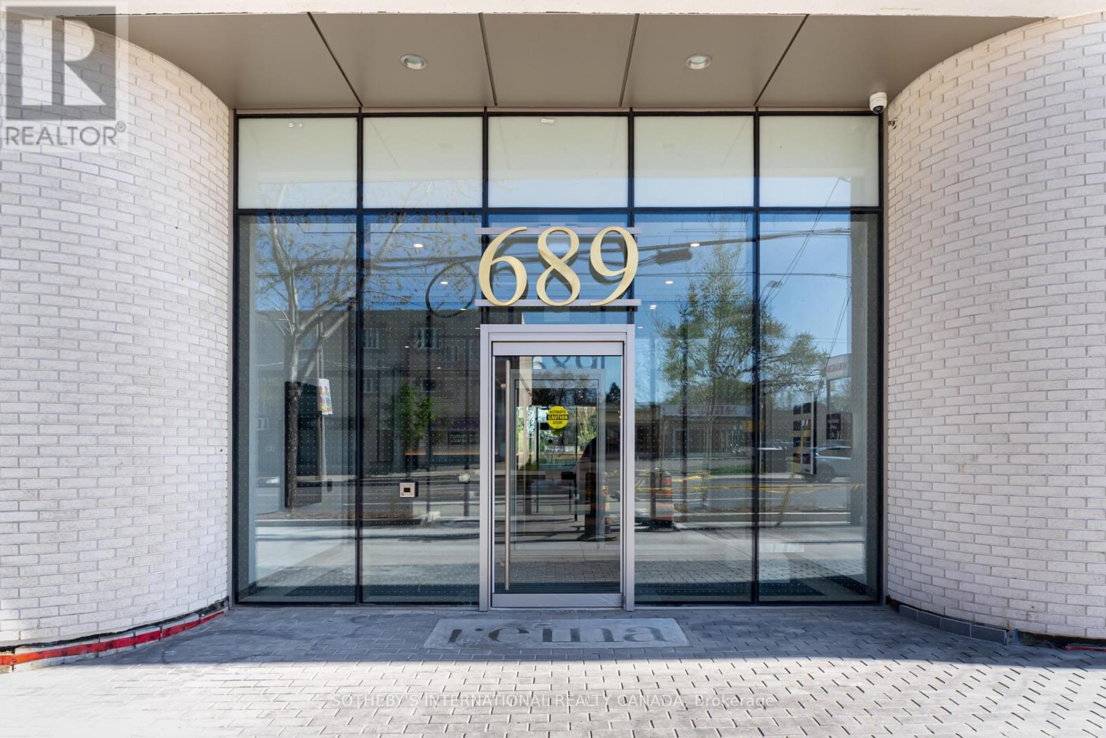 429 - 689 The Queensway, Toronto, Ontario  M8Y 1L1 - Photo 3 - W13224642