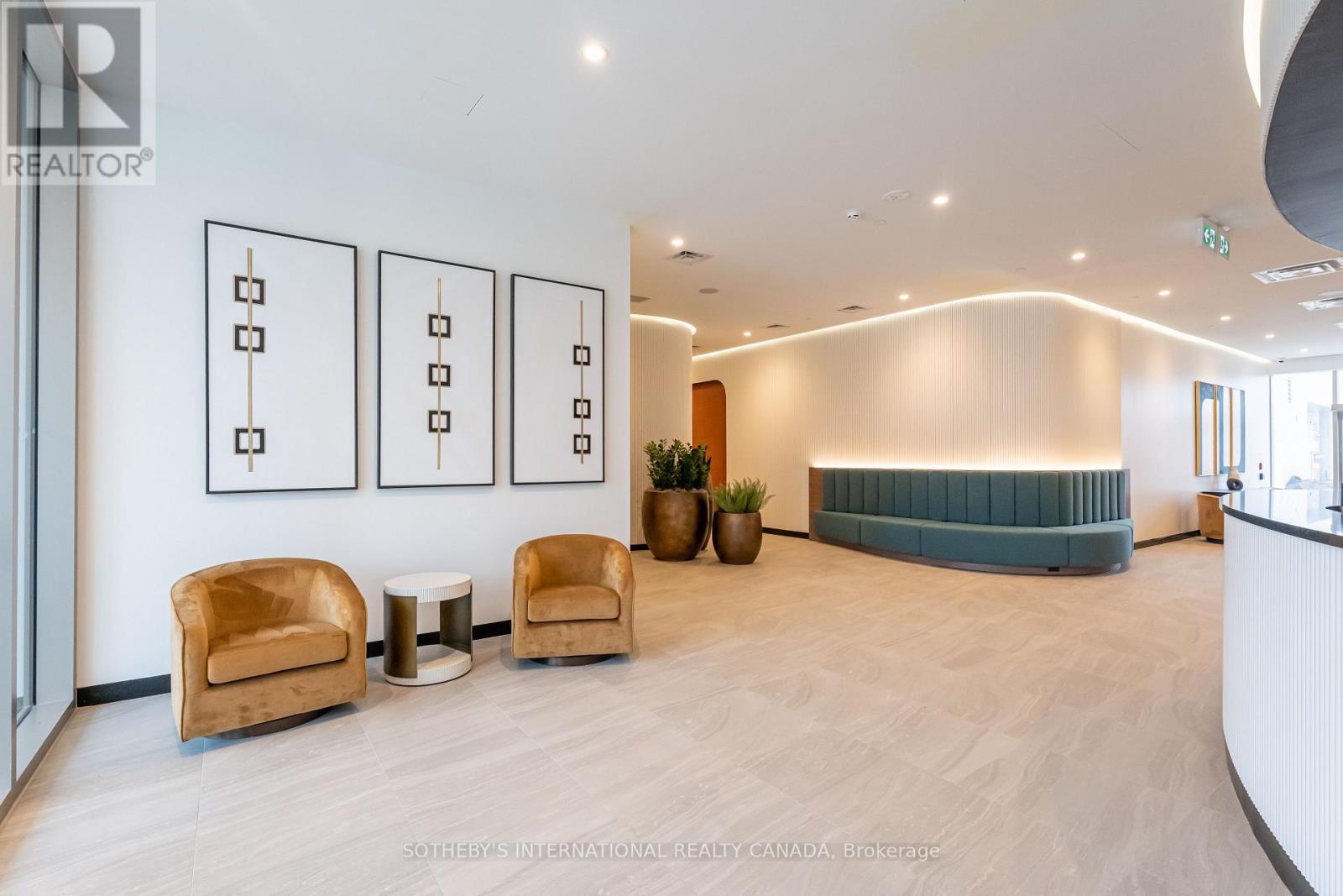 429 - 689 The Queensway, Toronto, Ontario  M8Y 1L1 - Photo 4 - W13224642