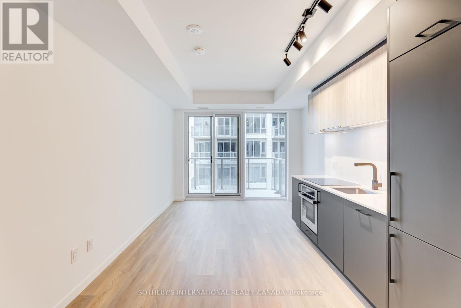 429 - 689 The Queensway, Toronto, Ontario  M8Y 1L1 - Photo 9 - W13224642