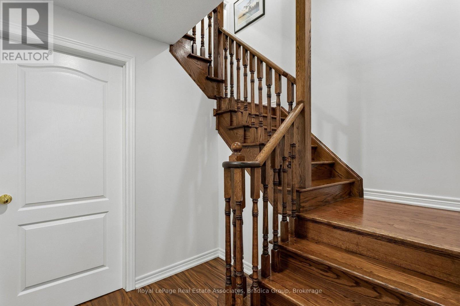 2376 Wasaga Drive, Oakville, Ontario  L6H 0B7 - Photo 19 - W13224676
