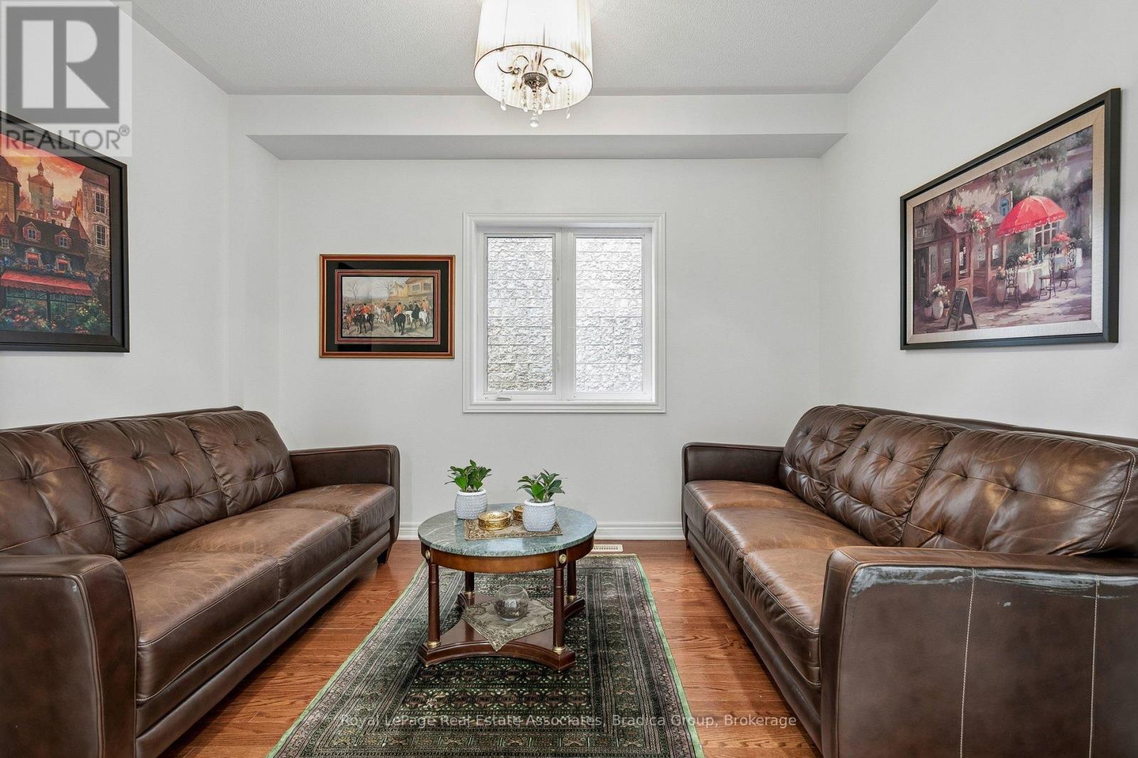 2376 Wasaga Drive, Oakville, Ontario  L6H 0B7 - Photo 6 - W13224676