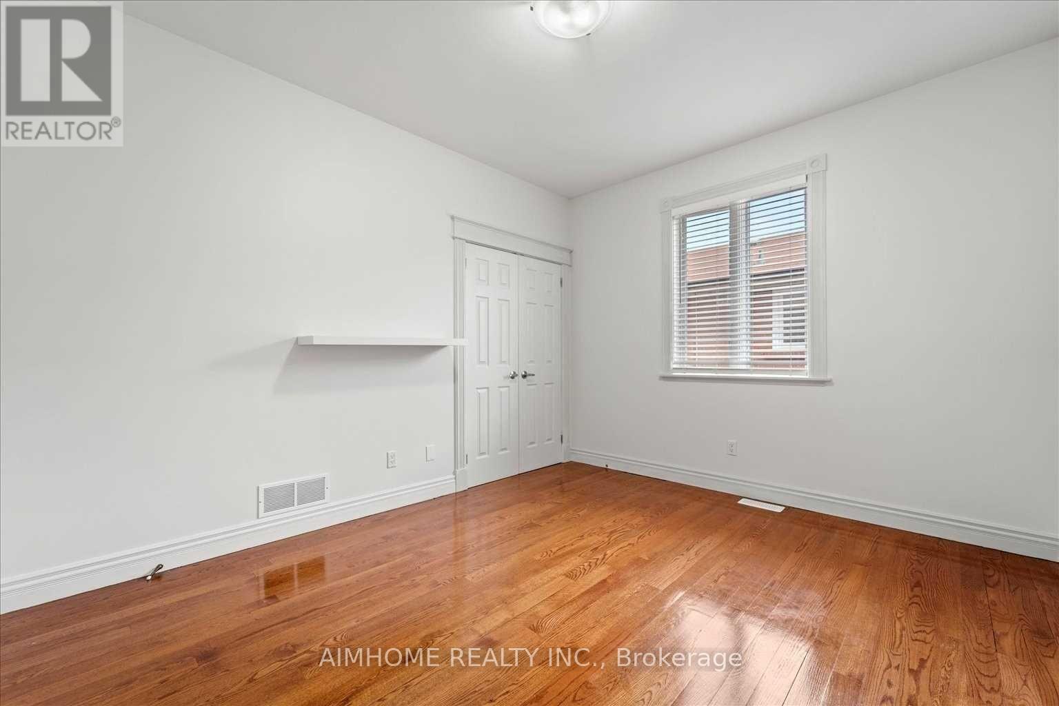 1081 Glencairn Avenue, Toronto, Ontario  M6B 2B1 - Photo 16 - W13224680