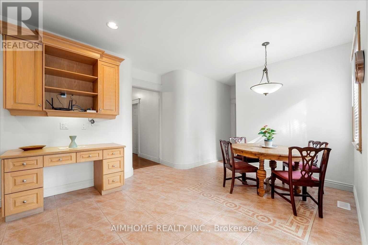 1081 Glencairn Avenue, Toronto, Ontario  M6B 2B1 - Photo 8 - W13224680