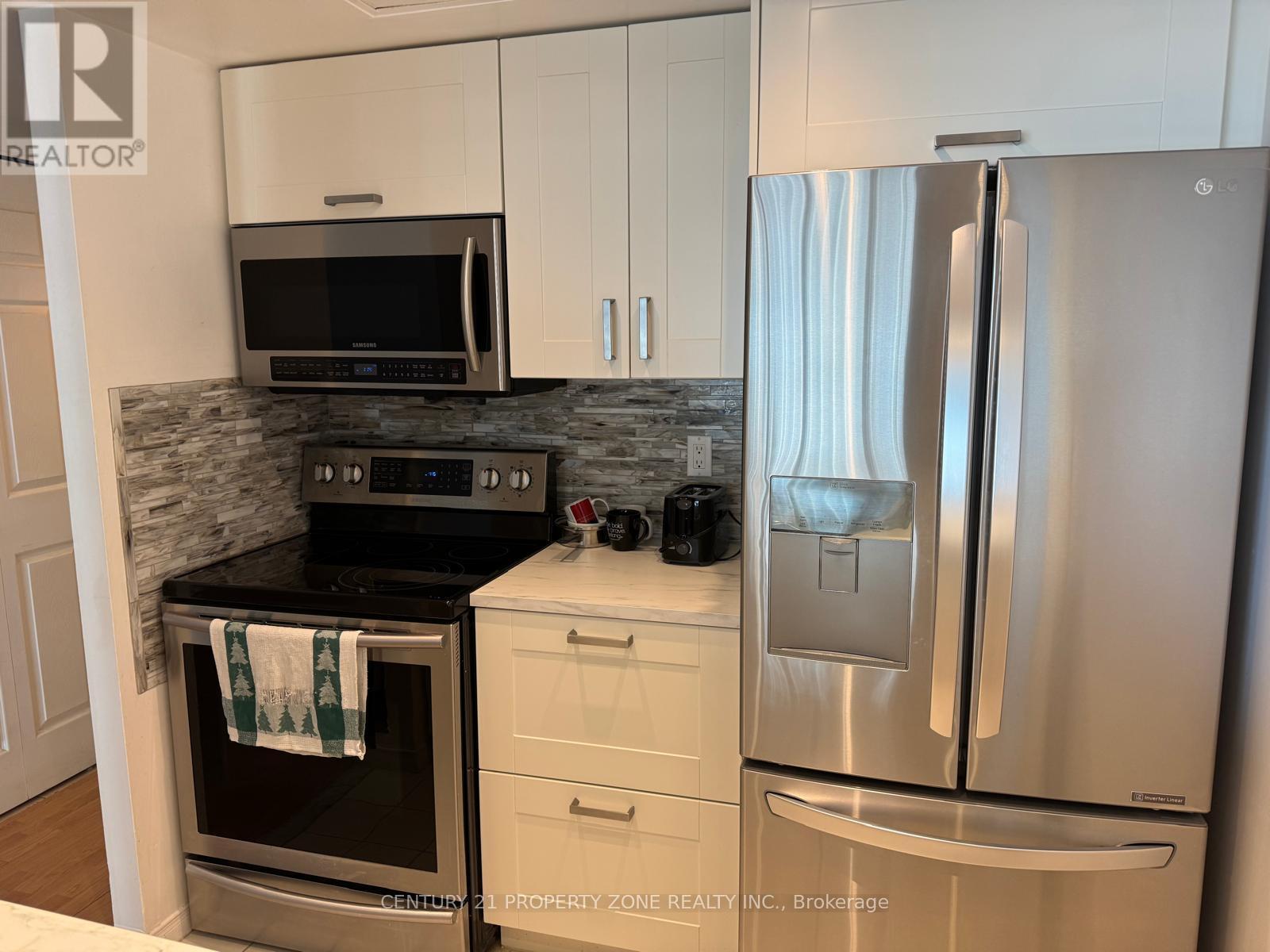 2105 - 77 Harbour Square, Toronto, Ontario  M5J 2S2 - Photo 13 - C13219704