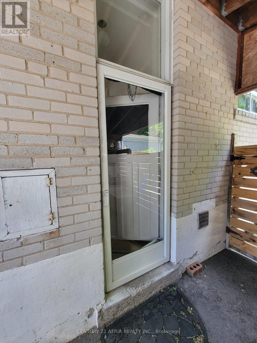 Basement - 339 Taylor Mills Drive N, Richmond Hill, Ontario  L4C 2T8 - Photo 2 - N13221888
