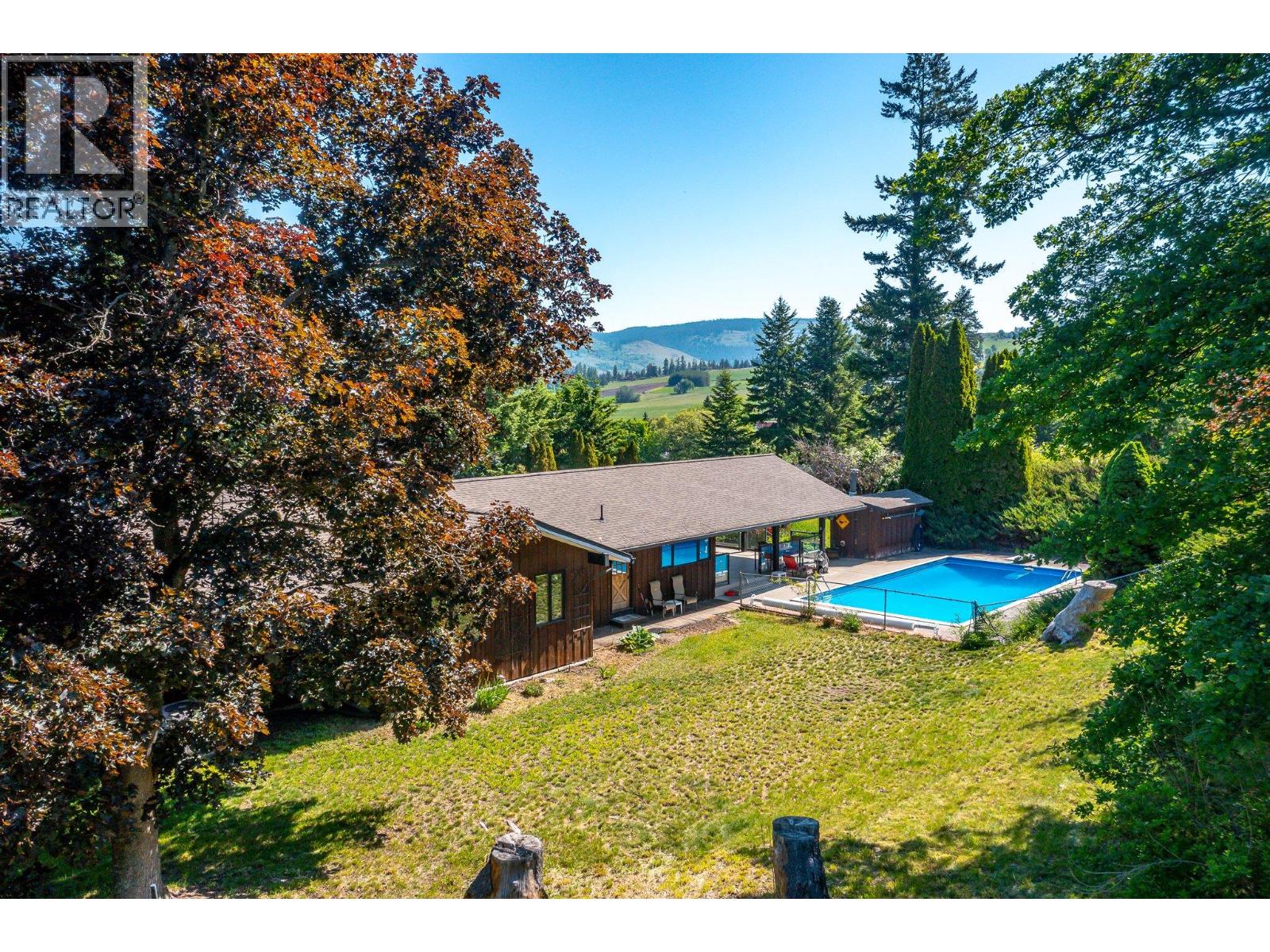 5860 Learmouth Road, Lavington, British Columbia  V1B 3E6 - Photo 1 - 10374014