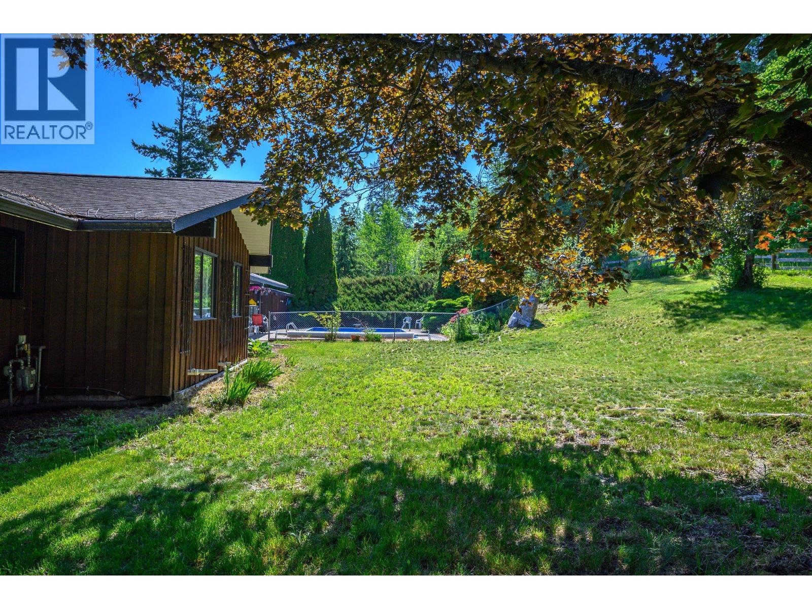 5860 Learmouth Road, Lavington, British Columbia  V1B 3E6 - Photo 46 - 10374014