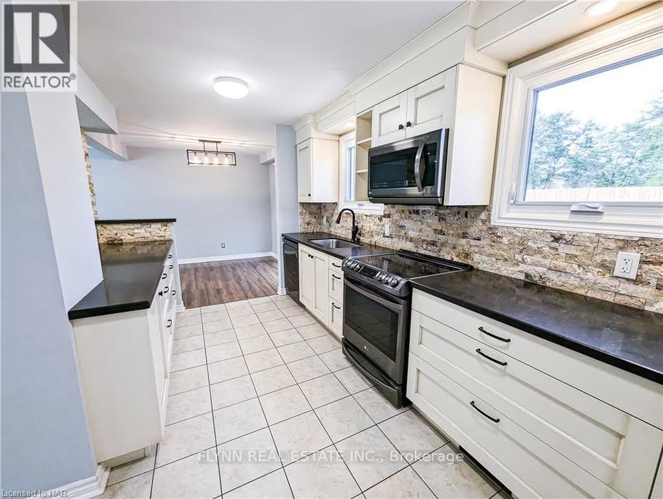 Main - 7087 Centennial Street, Niagara Falls, Ontario  L2G 2Z2 - Photo 10 - X13224616