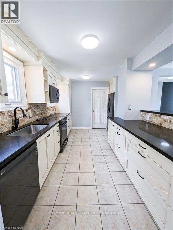 Main - 7087 Centennial Street, Niagara Falls, Ontario  L2G 2Z2 - Photo 8 - X13224616