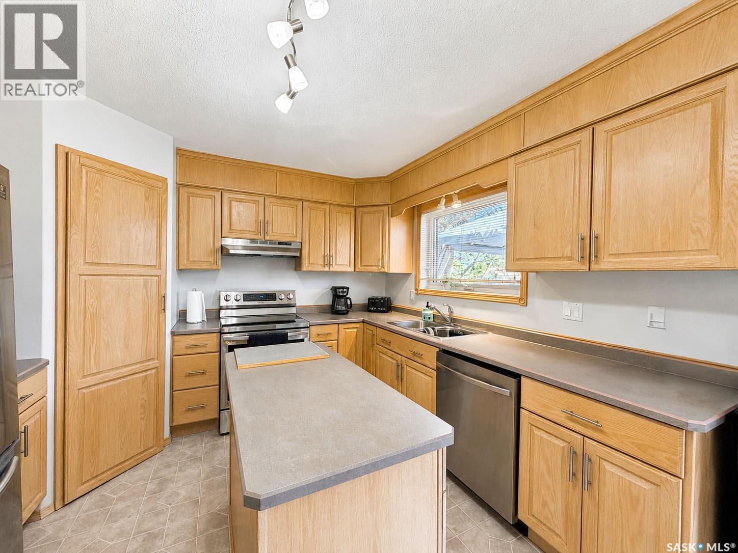 761 3rd Street E, Prince Albert, Saskatchewan  S6V 0H7 - Photo 10 - SK037829