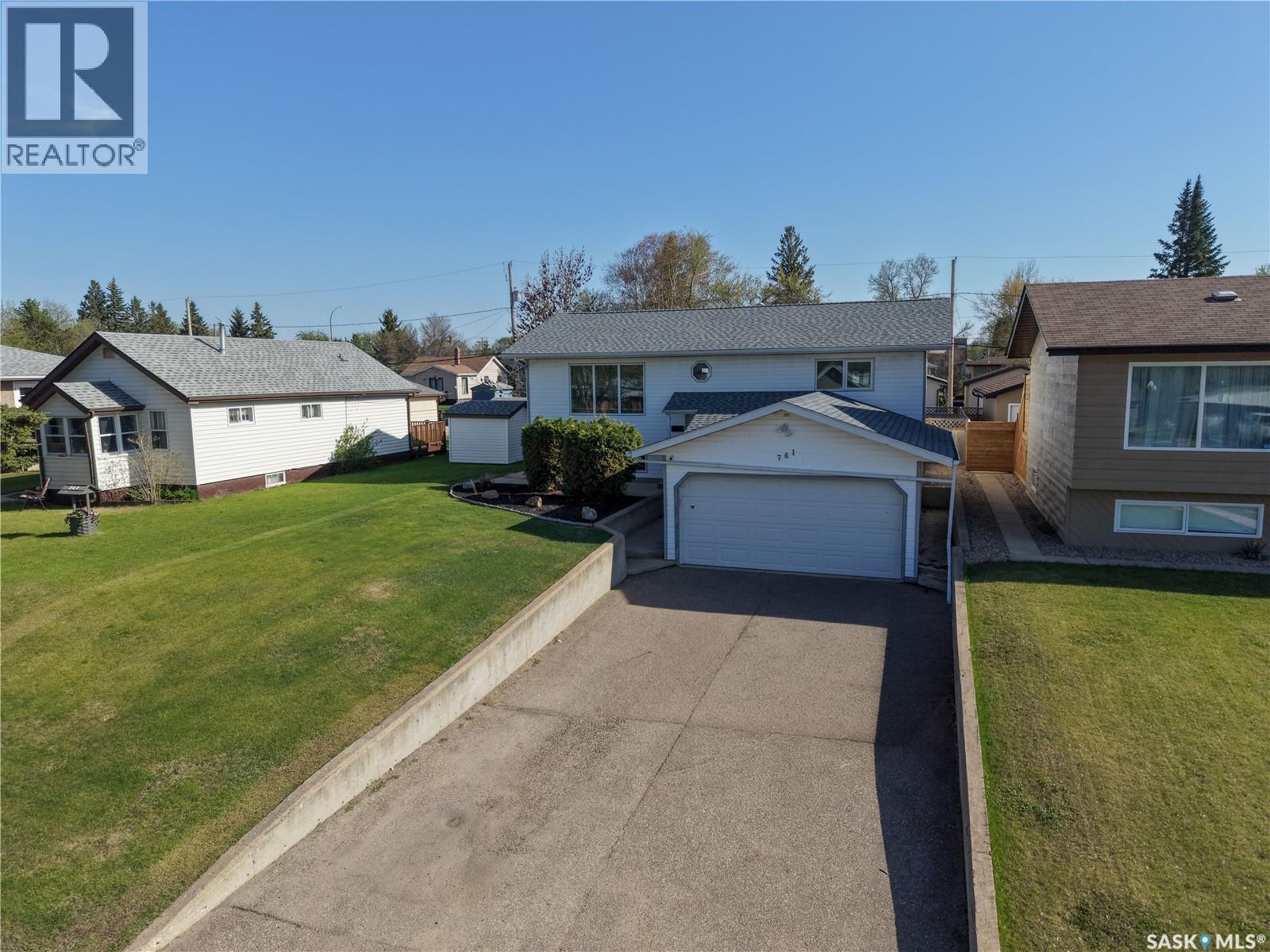 761 3rd Street E, Prince Albert, Saskatchewan  S6V 0H7 - Photo 2 - SK037829