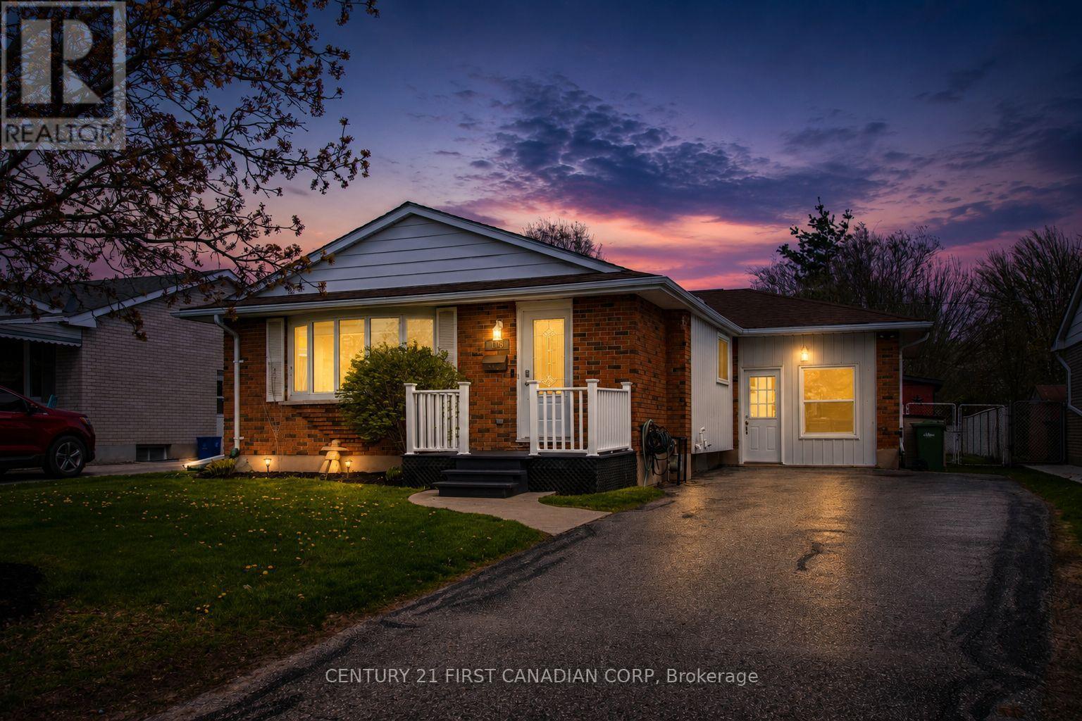 108 Lawrence Avenue, St. Thomas, Ontario  N5R 5G3 - Photo 2 - X13222044