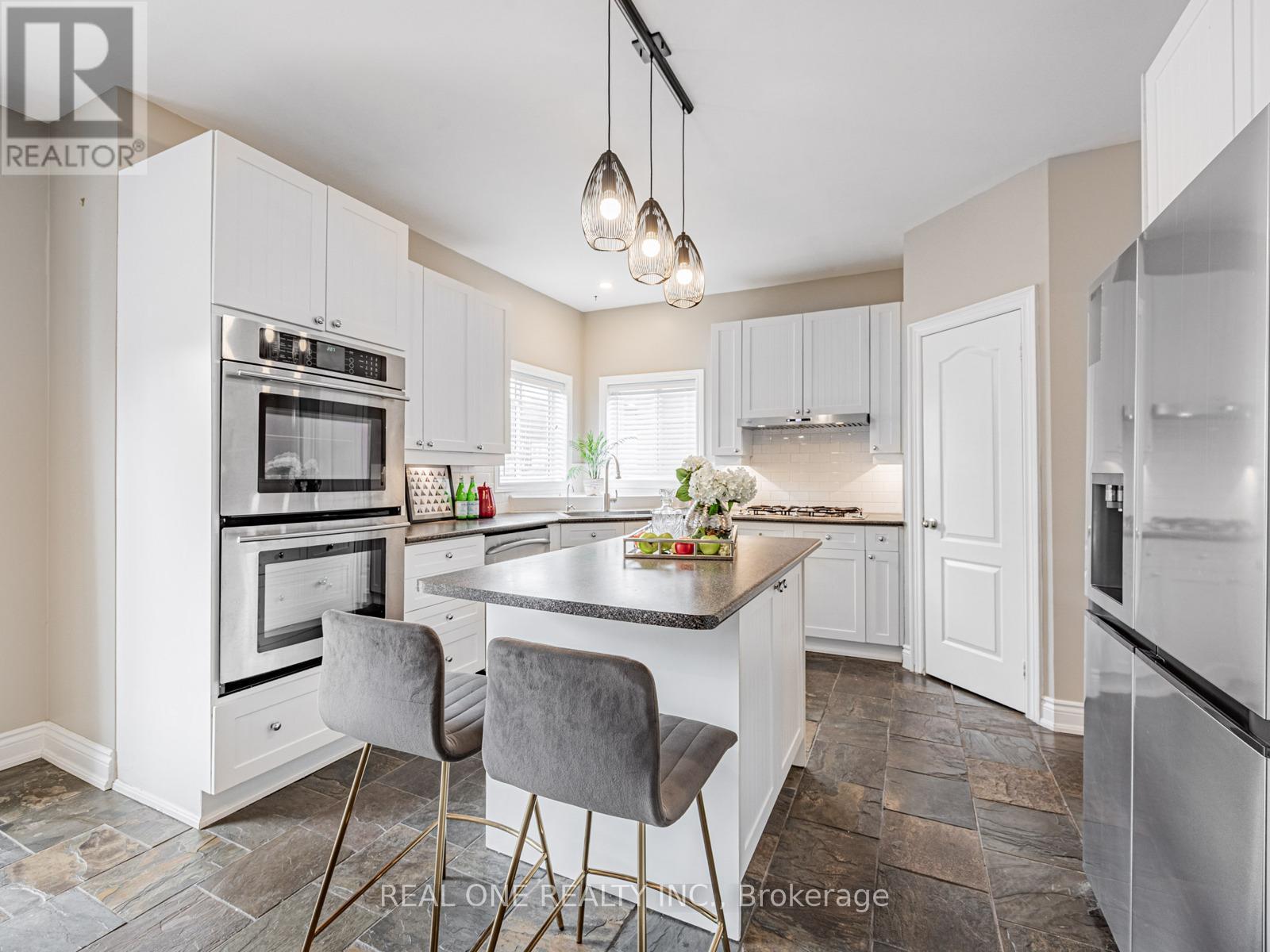 51 Hanson Crescent, Whitby, Ontario  L1M 2K9 - Photo 11 - E12930982
