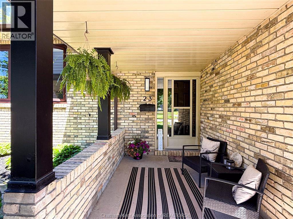 23 Argyle Crescent, Chatham, Ontario  N7L 4T7 - Photo 3 - 26012731