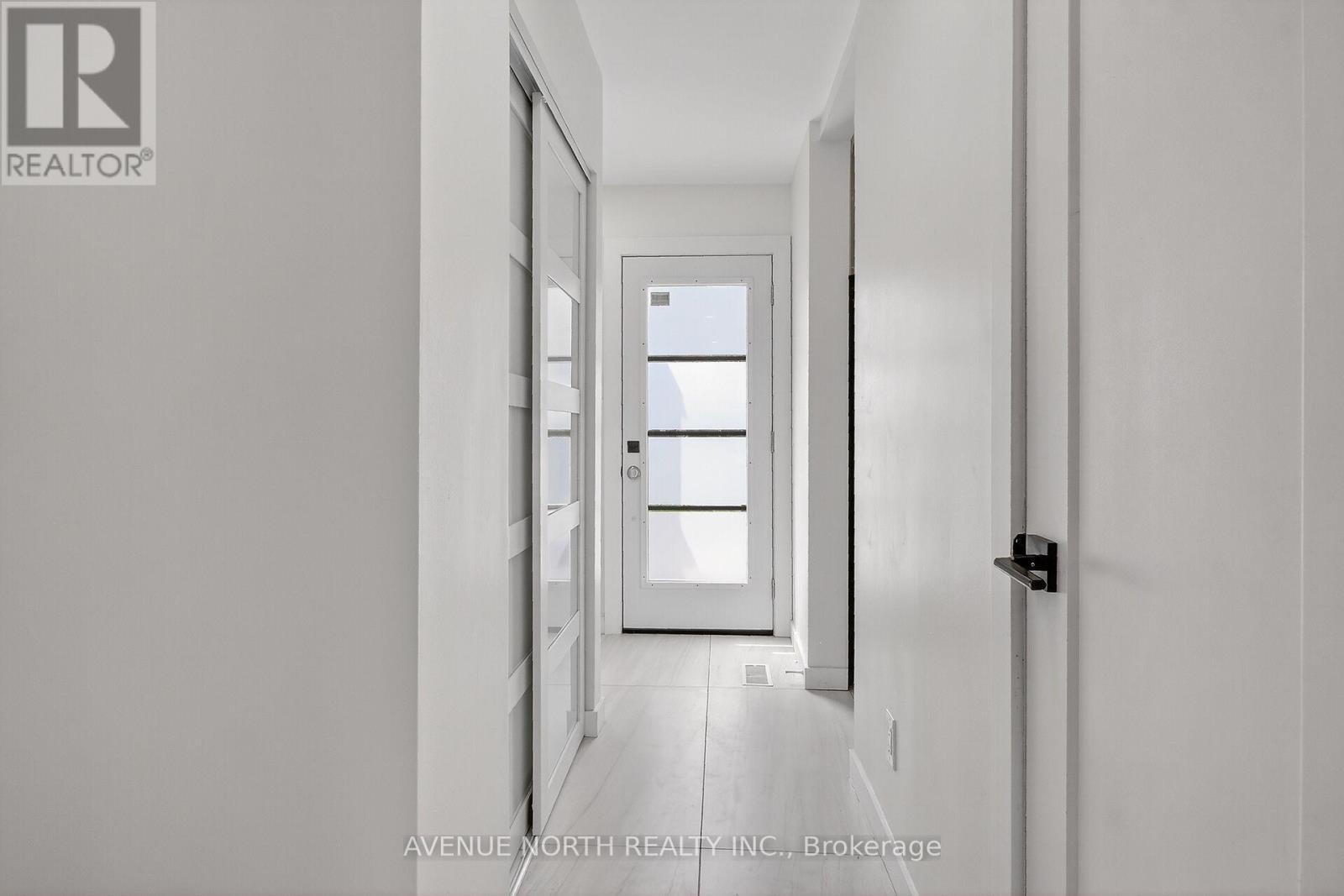 564 Seyton Drive, Ottawa, Ontario K2H 9B2 - Photo 4 - X13224794
